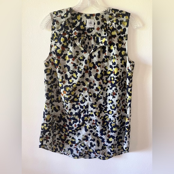 Cabi Sleeveless Blouse Size Medium - Picture 2 of 4